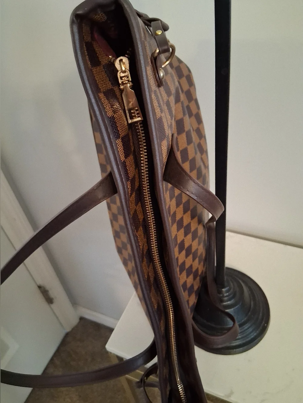 Brown Checkered Large Unbranded Tote Bag. - Picture 5 of 6